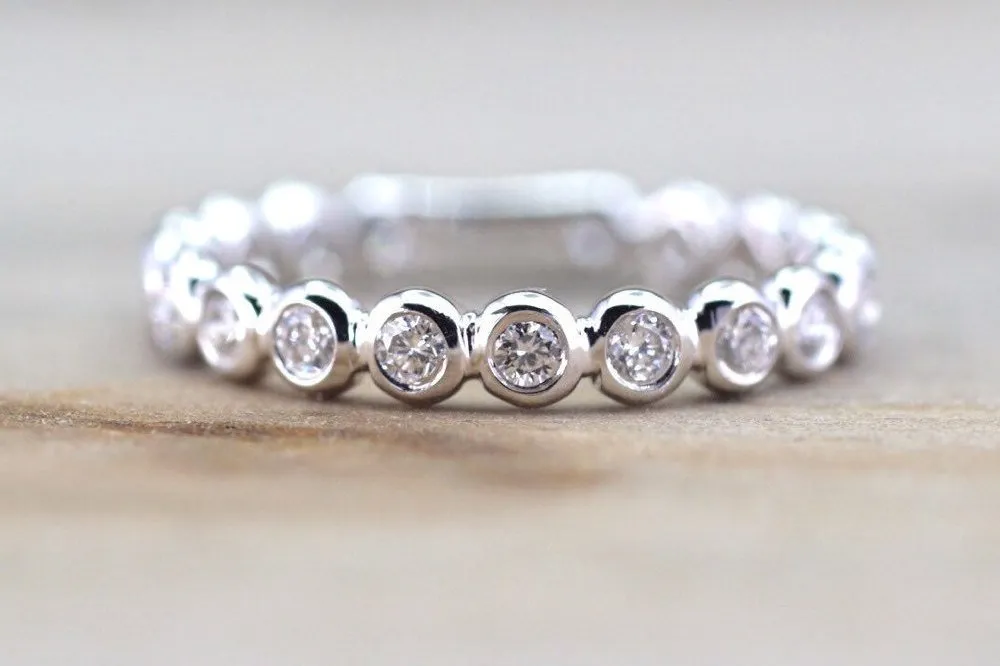 18kt White Gold Round Diamond Eternity Band Smooth Wedding Engagement Ring Love Promise Bezel Stack