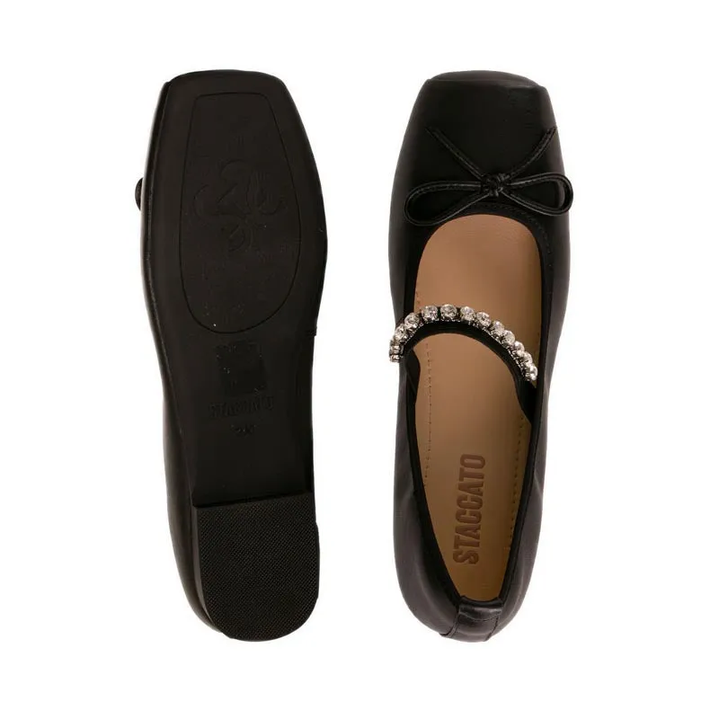 39917-005 Women Flats - Black