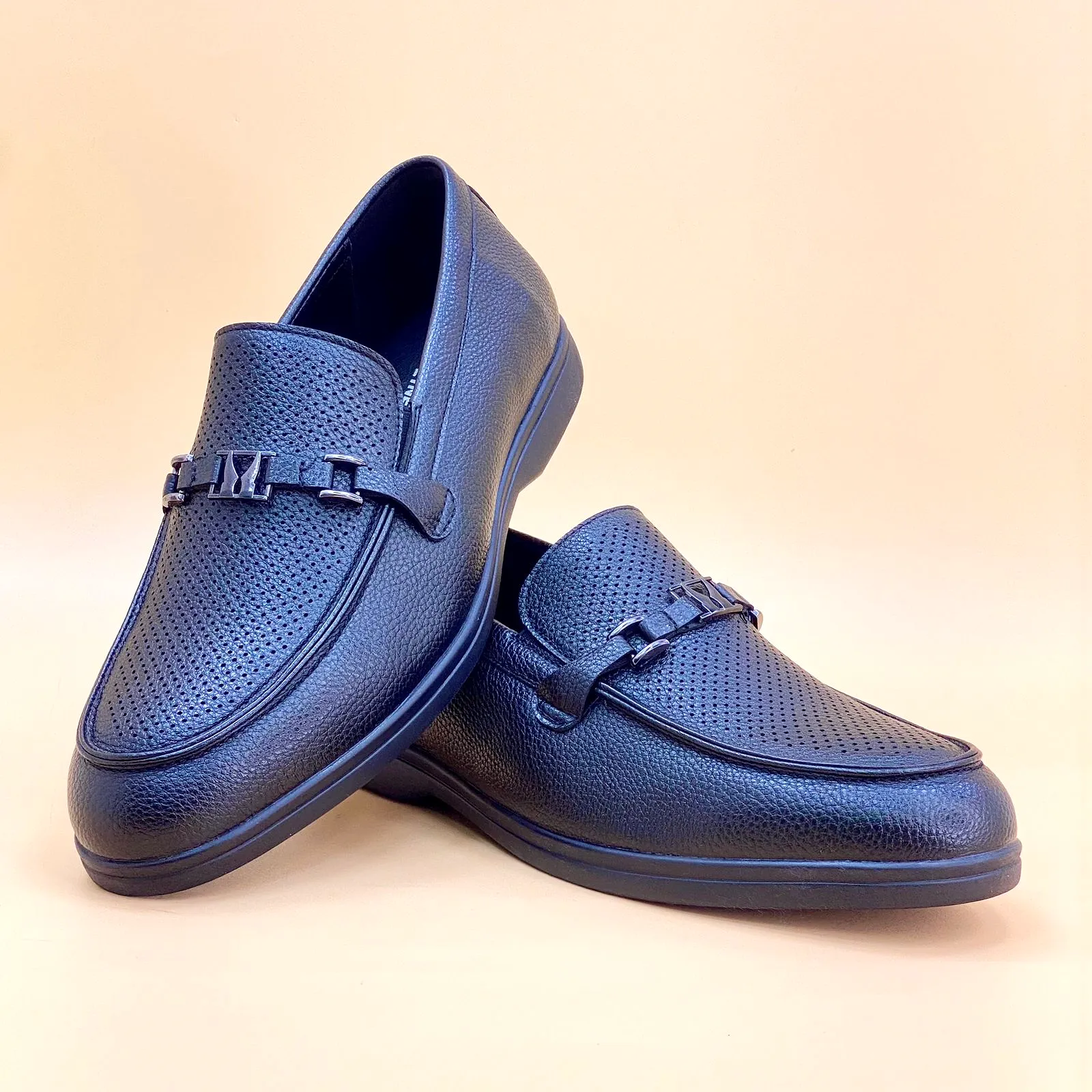 NEW ,  MEN SHOES  M922, MADE IN CHINA